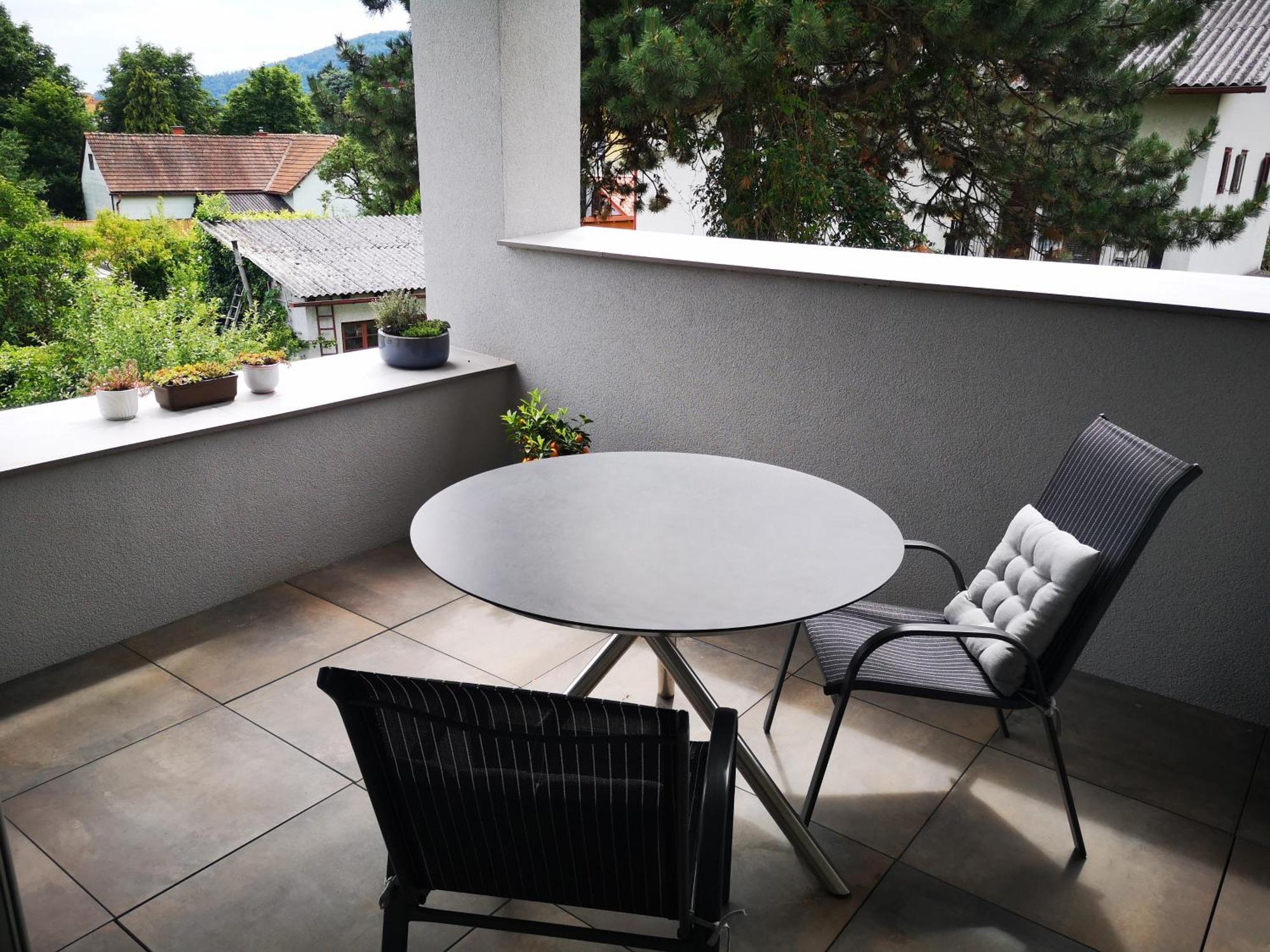Spacy Apartment Next To The Center Of Graz With Terrasse Exterior foto